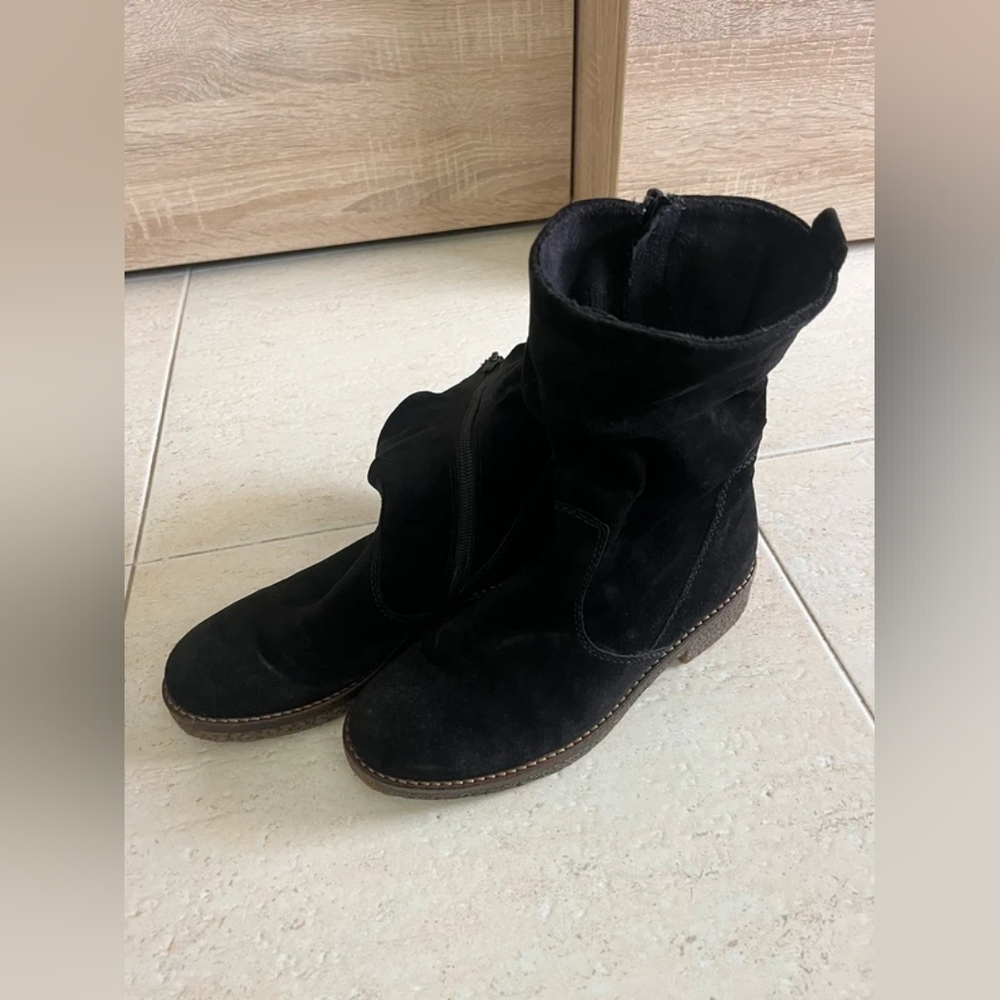 Gabor Black Suede Winter Boots